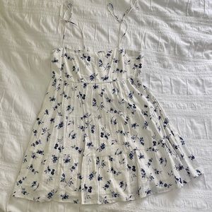 Abercrombie & Fitch Blue Floral White Baby Doll Dress Size L